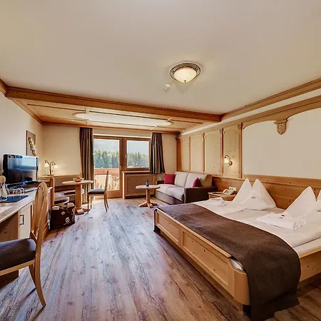 Hotel Erlebnisort Gassenhof 4*